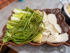 -菌之家·专业纯野生菌火锅·特色炒菌