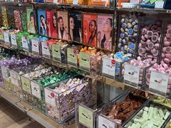 -VENCHI 闻绮(广州太古汇店)