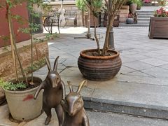 -鲁邦国际风情街(麦世达韩国精品百货店)