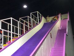 -嘿哟动霸CHUA·新潮玩运动娱乐中心·蹦床滑冰团建乐园