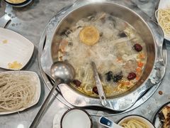 -光头药膳鸡(莱茵小镇店)