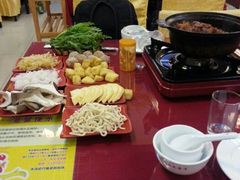 环境和菜-重庆鸡公煲(三八山珍美食城店中店)