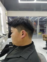 -尤司男士国潮理发馆