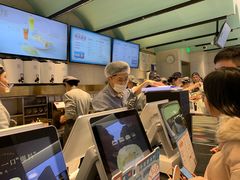 -奈雪的茶(亨特国际广场店)