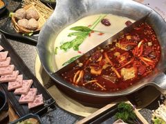 -湊湊火锅·茶憩(南京东路悦荟店)