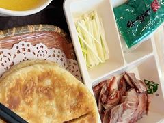 -李连贵熏肉大饼(金隅嘉品Mall店)
