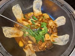 招牌丨铁锅炖走地鸡-俺家鲜·烧烤龙虾地锅鸡(观音塘店)