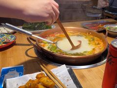 -洱火云南酸菜牛肉火锅(石景山当代商城店)