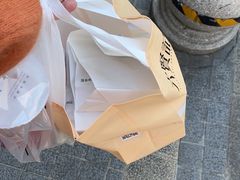 肉松贝贝-六贤记(杭州龙湖滨江天街店)