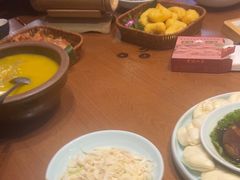 -老滇山寨•云南特色菜•地方菜•民族风情歌舞表演(金碧店)