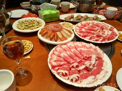 -重庆小天鹅自助火锅店(空港跨境店)
