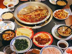 -沸炉重庆老火锅(军事博物馆店)