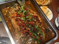 农夫烤鱼-美味故事特色餐厅(汉阳郭茨口店)