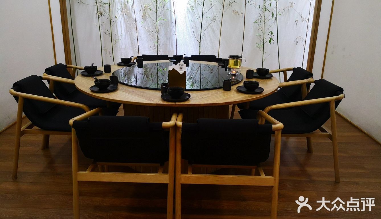 这是一家自带灵气的餐厅