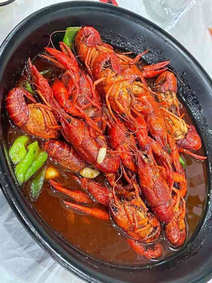 李氏龙虾(梅村分店)-"晚上来这边吃饭,这边一条街都基本是龙虾馆.