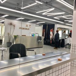 -宫铭烫发染发接发店