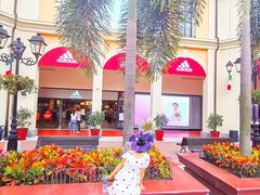 -佛罗伦萨小镇广佛名品奥特莱斯(疏港路店)