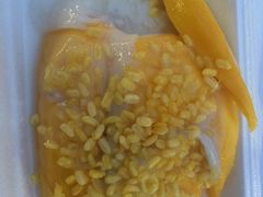 -芒果糯米饭摊子