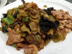 猪颈肉炒家乡菜-美极鲜食坊(宝安南路店)