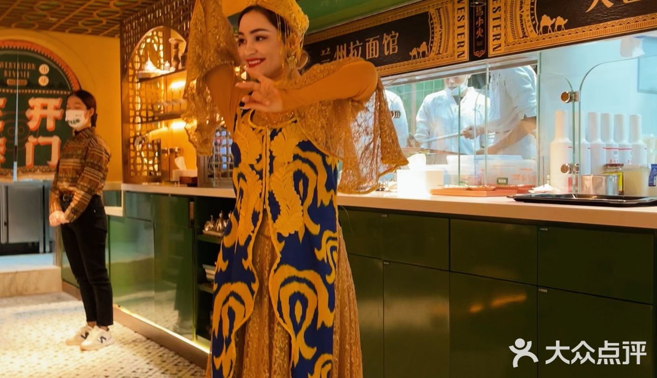 马小火·西域集市 ‼️好家伙‼️吃顿饭我以为到了新疆