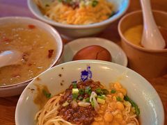 -兵哥豌豆面(雅颂居店)