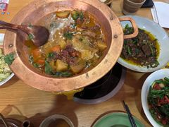 -吃饭皇帝大土家民族菜(正大广场店)