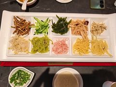 -包整·丝娃娃(一览甲秀楼风景店)