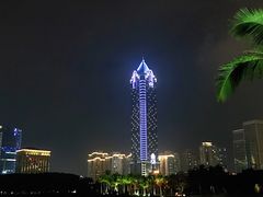-万绿园