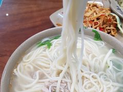 猪肘汤面-亮亮面馆(经六路店)