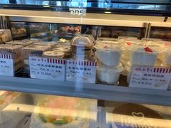 面包甜点陈列柜-红宝石·鲜奶小方·海派西点房(丰庄店)