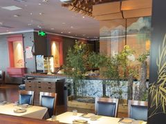 -八府香鸭·啫啫煲(华山路店)