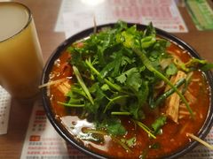 -肥汁米蘭香港米线(定西路店)