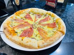 松露酱蘑菇帕尔马火腿披萨-TIAGO HOME KITCHEN(朝阳大悦城店)