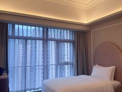 -广州天河体育中心美居酒店