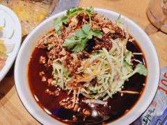 -山河屯铁锅炖·非遗东北菜(南山店)