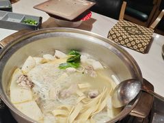 -喃喃椰·糟粕醋·椰子鸡火锅(七堡花园店)