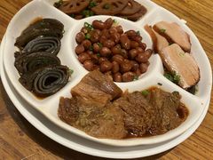 -泉畔人家·老济南经典鲁菜(大明湖店)