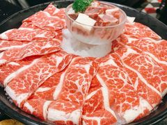 霜降雪花牛肉双拼-一哥澳门豆捞 · 十七年经典澳门火锅(四季天地店)