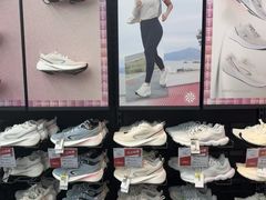 -迪卡侬(金龙湖店)