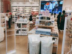 -名创优品(广东东莞东城万达2店)