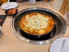 -三清洞摩西韩式年糕火锅(威高广场店)