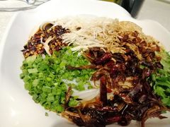 鸡丝凉米线-伊天园(辛伯达店)