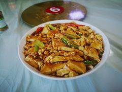 -何适山庄 ·可团建(水长城P2停车场店)