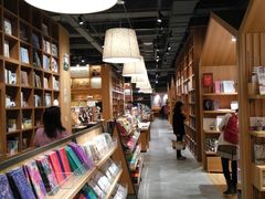 -百新书局(尚悦湾店)
