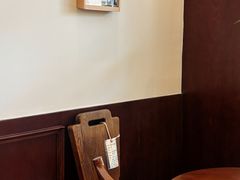 -Café Monson