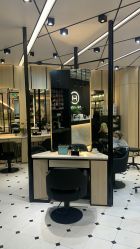 -HAIR CORNER