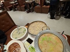 -梅利汴京烤鸭•开封豫菜地标店(东大街店)