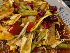 -肖四女乐山跷脚牛肉(世博源店)