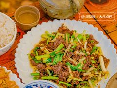 姜葱小炒肉-腾冲国萍农家乐