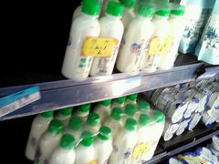 牛奶-沃尔玛购物广场(霖雨路店)